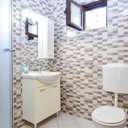 Viktor-1 By Interhome Apartamento