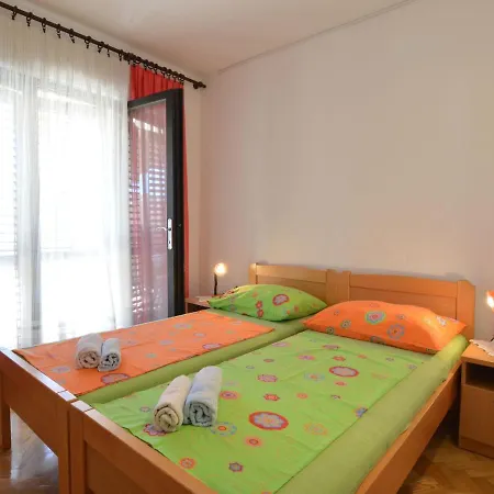 Viktor-1 By Interhome *