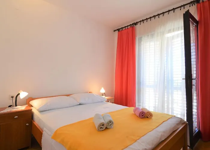 Appartement Viktor-1 By Interhome